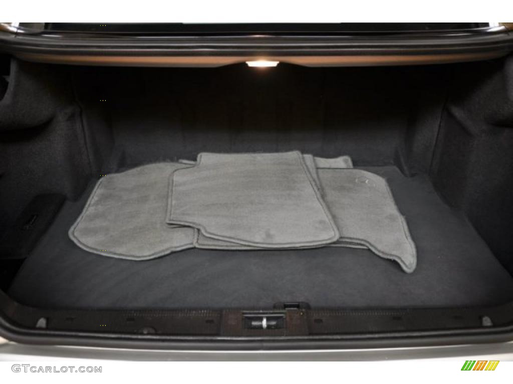 2002 Mercedes-Benz E 320 4Matic Sedan Trunk Photo #40452797
