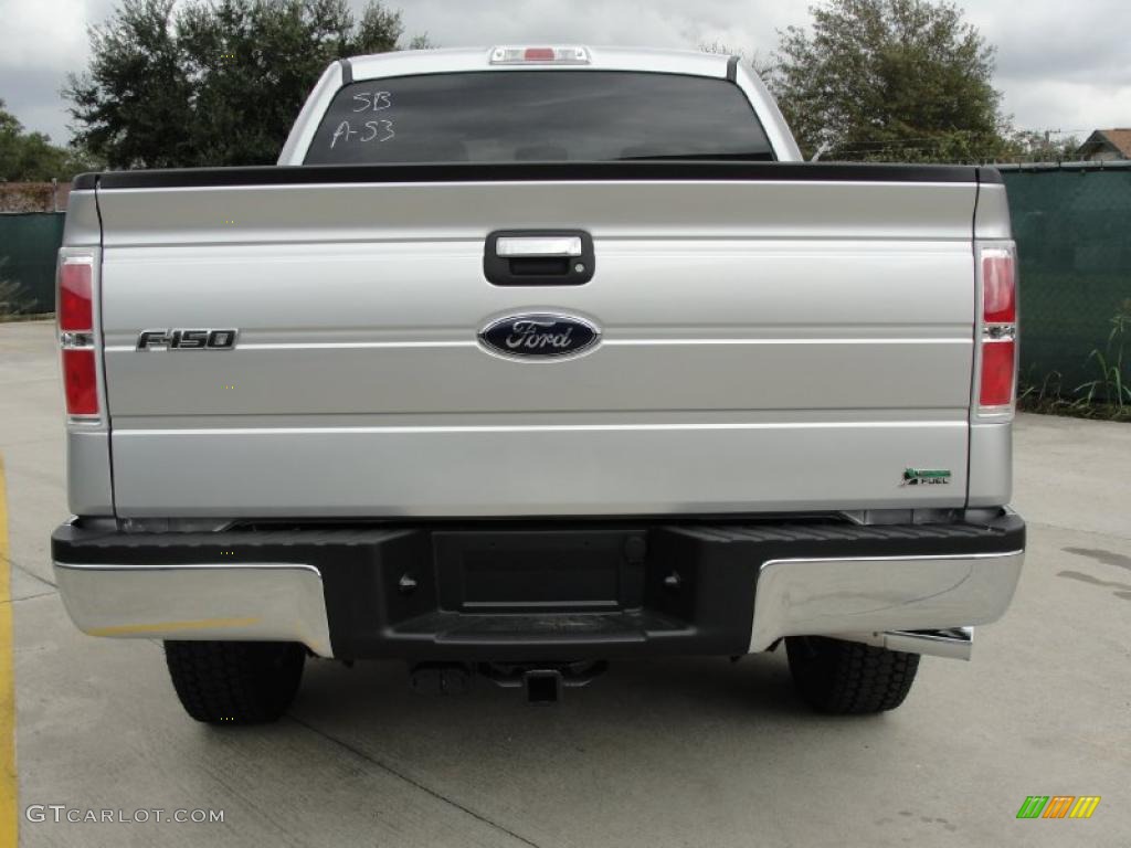 2010 F150 XLT SuperCrew 4x4 - Ingot Silver Metallic / Medium Stone photo #4