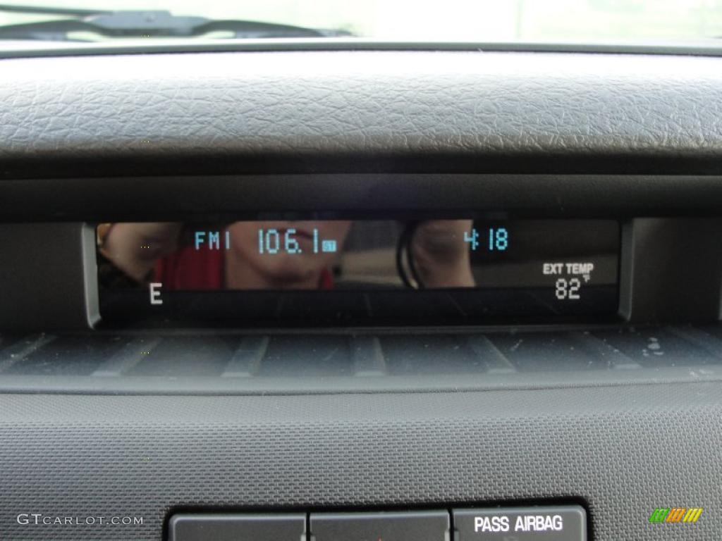 2010 F150 XLT SuperCrew - Tuxedo Black / Medium Stone photo #25