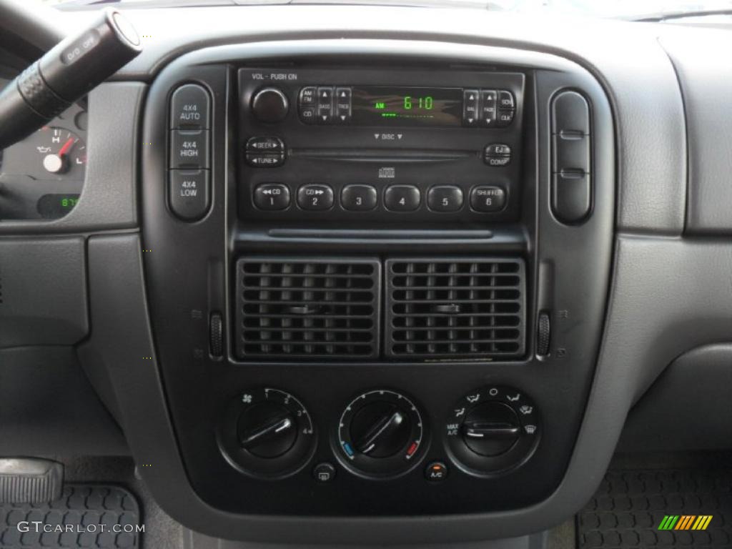 2004 Explorer XLS 4x4 - Dark Blue Pearl Metallic / Graphite photo #12