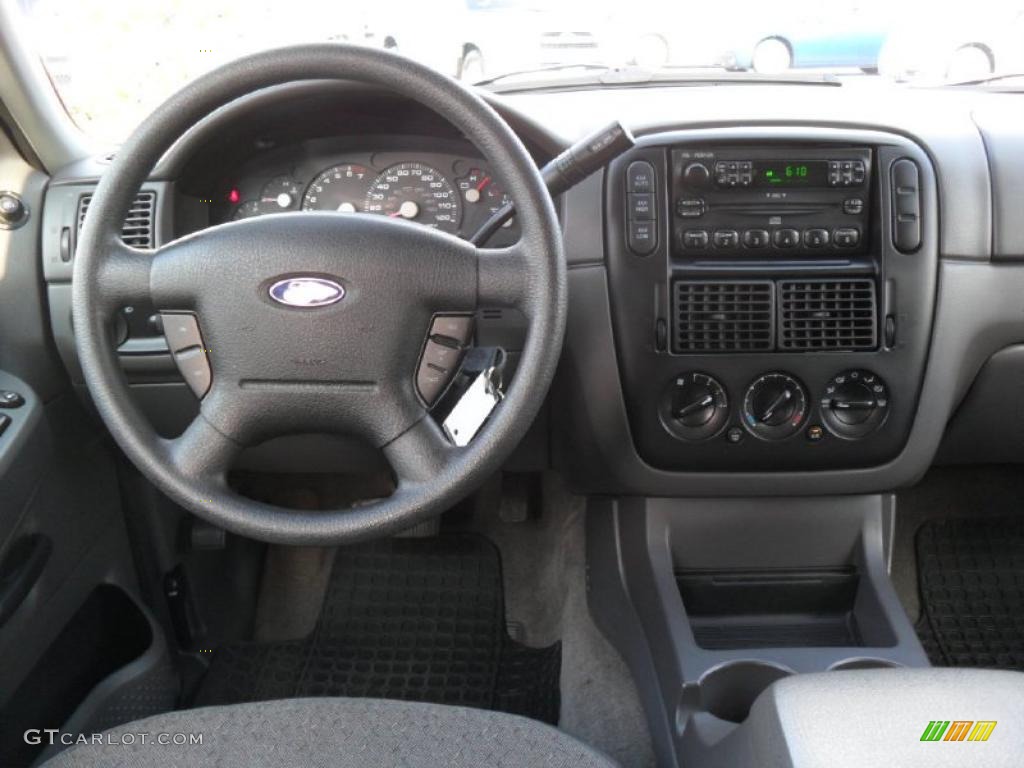 2004 Explorer XLS 4x4 - Dark Blue Pearl Metallic / Graphite photo #15