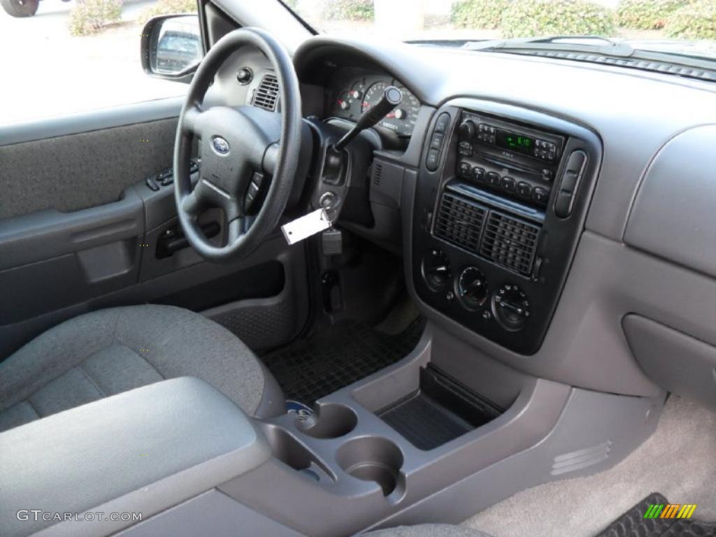 2004 Explorer XLS 4x4 - Dark Blue Pearl Metallic / Graphite photo #20