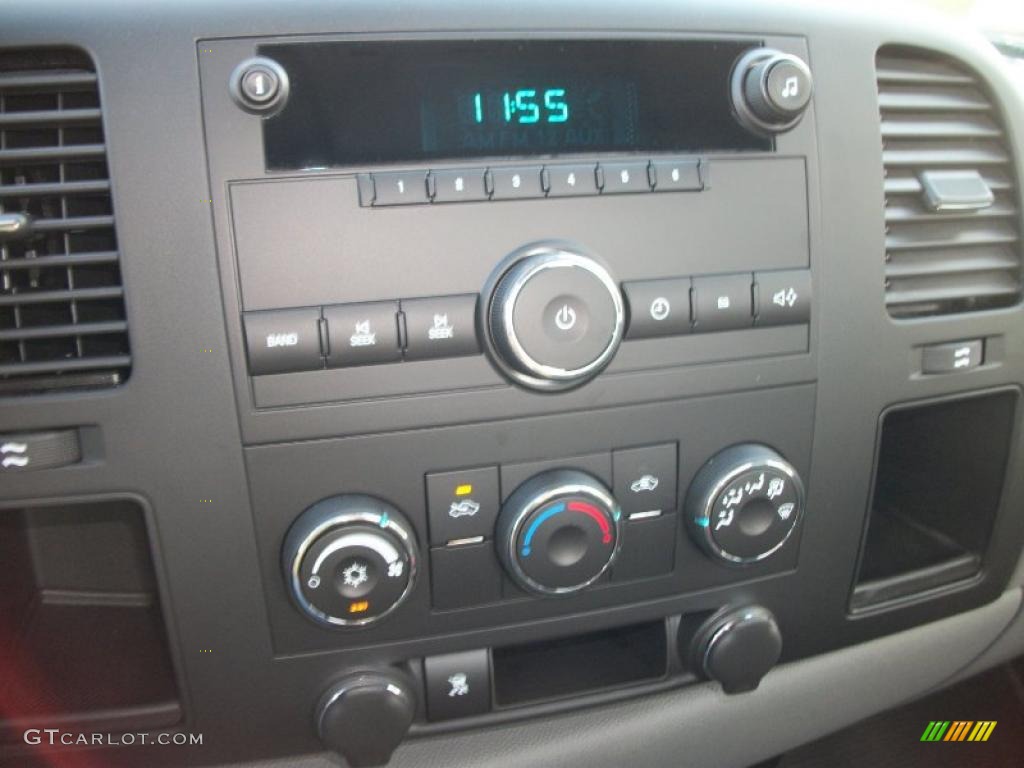 2011 Silverado 1500 Regular Cab - Sheer Silver Metallic / Dark Titanium photo #23