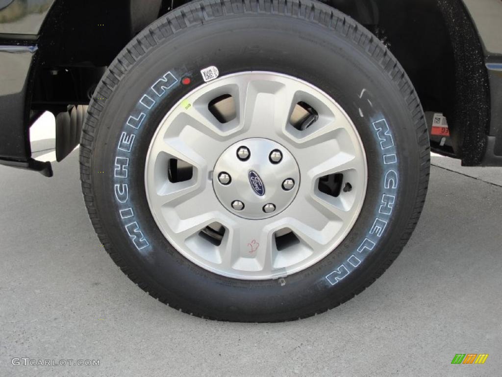 2010 F150 STX SuperCab - Tuxedo Black / Medium Stone photo #10