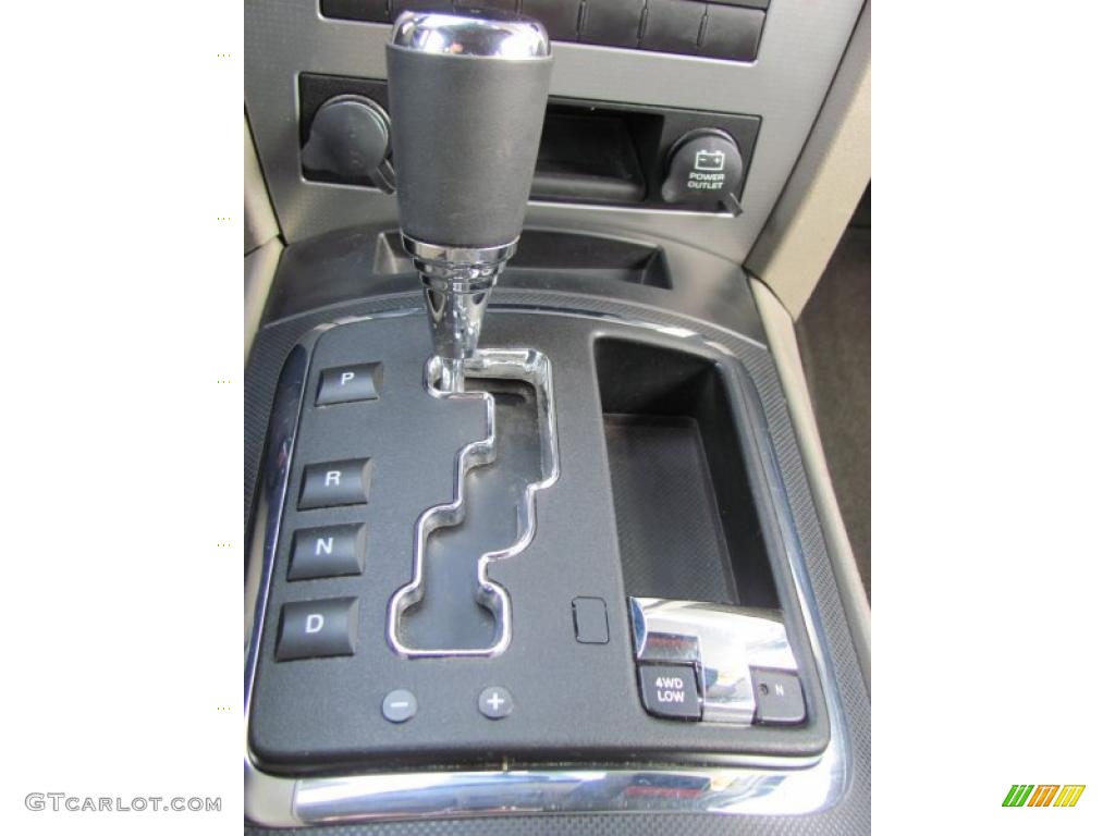 2008 Jeep Grand Cherokee Laredo 4x4 5 Speed Automatic Transmission Photo #40459082