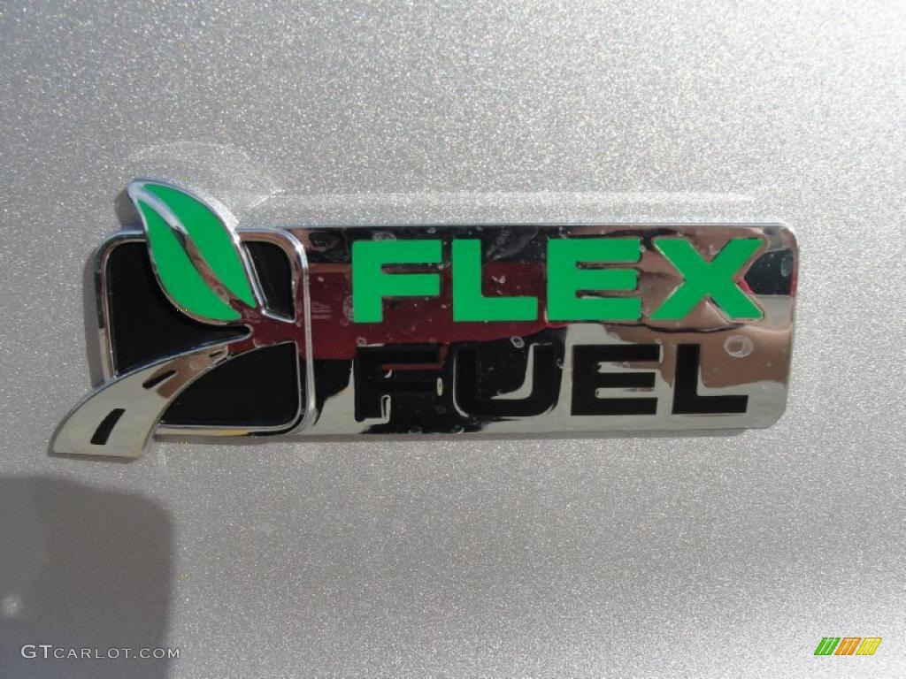 2011 Ford Escape XLT V6 Marks and Logos Photos