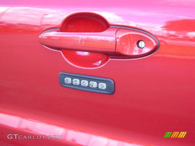 2007 Escape Limited - Red / Medium/Dark Pebble photo #9