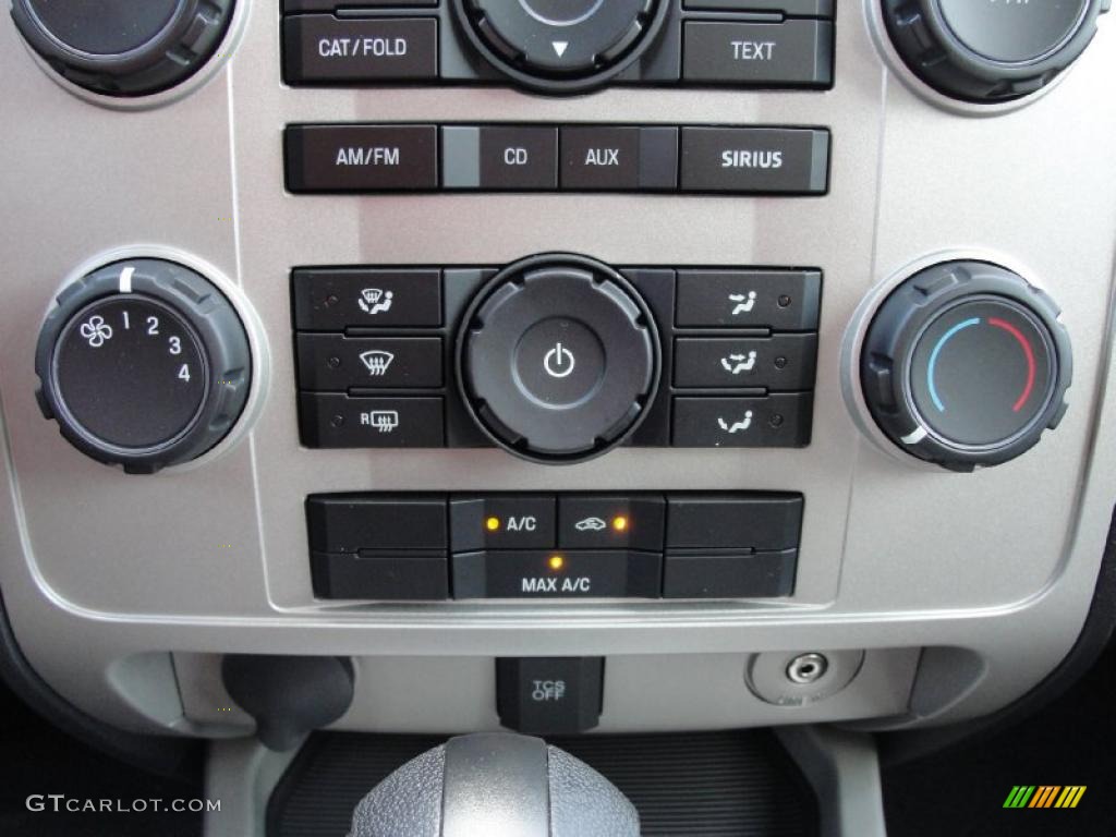 2011 Ford Escape XLT V6 Controls Photo #40460170
