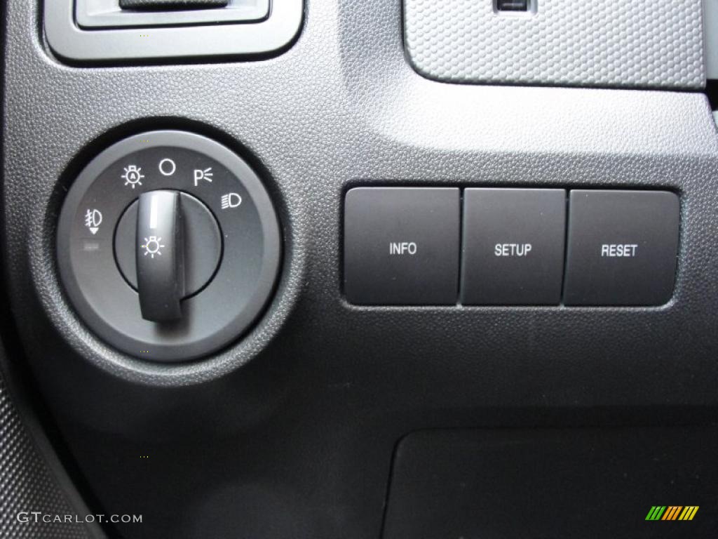 2011 Ford Escape XLT V6 Controls Photo #40460190