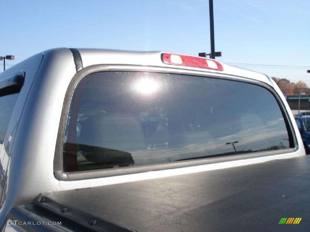 2004 Tundra SR5 Double Cab - Silver Sky Metallic / Light Charcoal photo #40