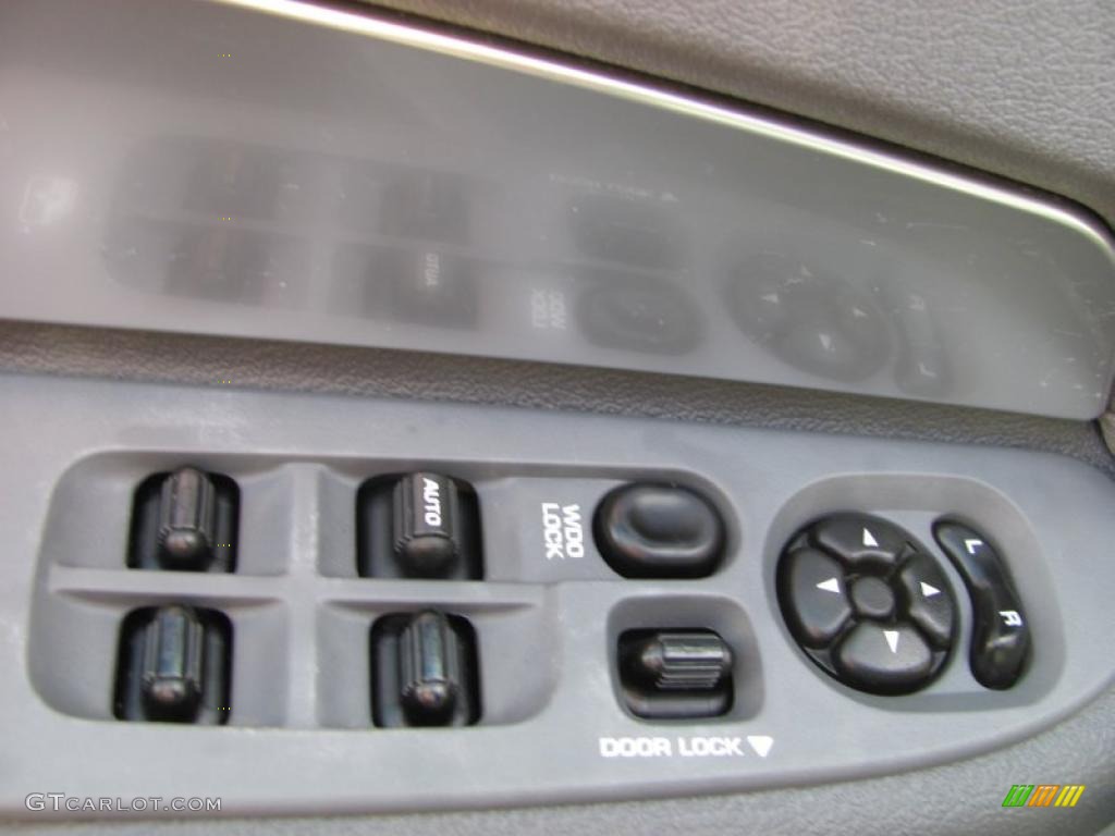 2007 Ram 1500 ST Quad Cab 4x4 - Brilliant Black Crystal Pearl / Medium Slate Gray photo #6