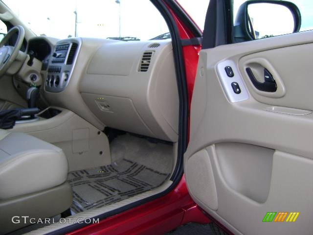 2007 Escape Limited - Red / Medium/Dark Pebble photo #19