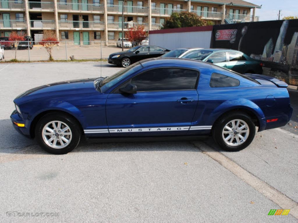 2008 Mustang V6 Deluxe Coupe - Vista Blue Metallic / Dark Charcoal photo #2