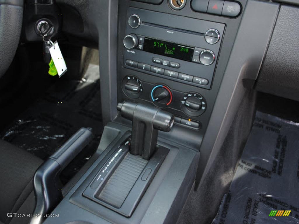 2008 Mustang V6 Deluxe Coupe - Vista Blue Metallic / Dark Charcoal photo #18