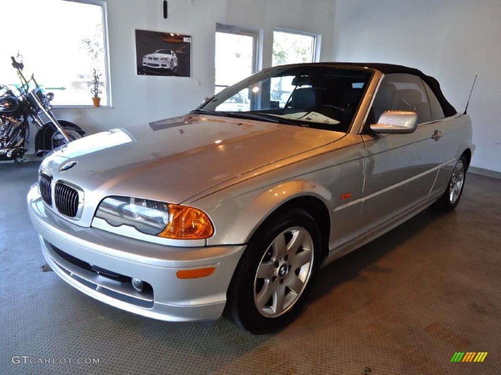 2001 3 Series 325i Convertible - Titanium Silver Metallic / Black photo #3