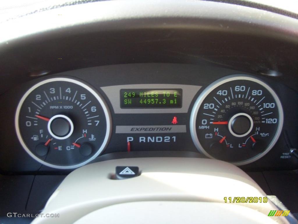 2005 Ford Expedition Eddie Bauer Gauges Photo #40467395