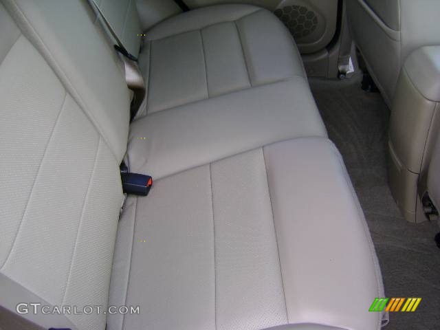 2007 Escape Limited - Red / Medium/Dark Pebble photo #24