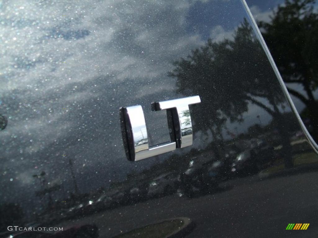 2011 Chevrolet Suburban LT Marks and Logos Photo #40468071