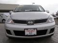 Brilliant Silver - Versa 1.8 S Hatchback Photo No. 2