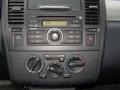 Brilliant Silver - Versa 1.8 S Hatchback Photo No. 13