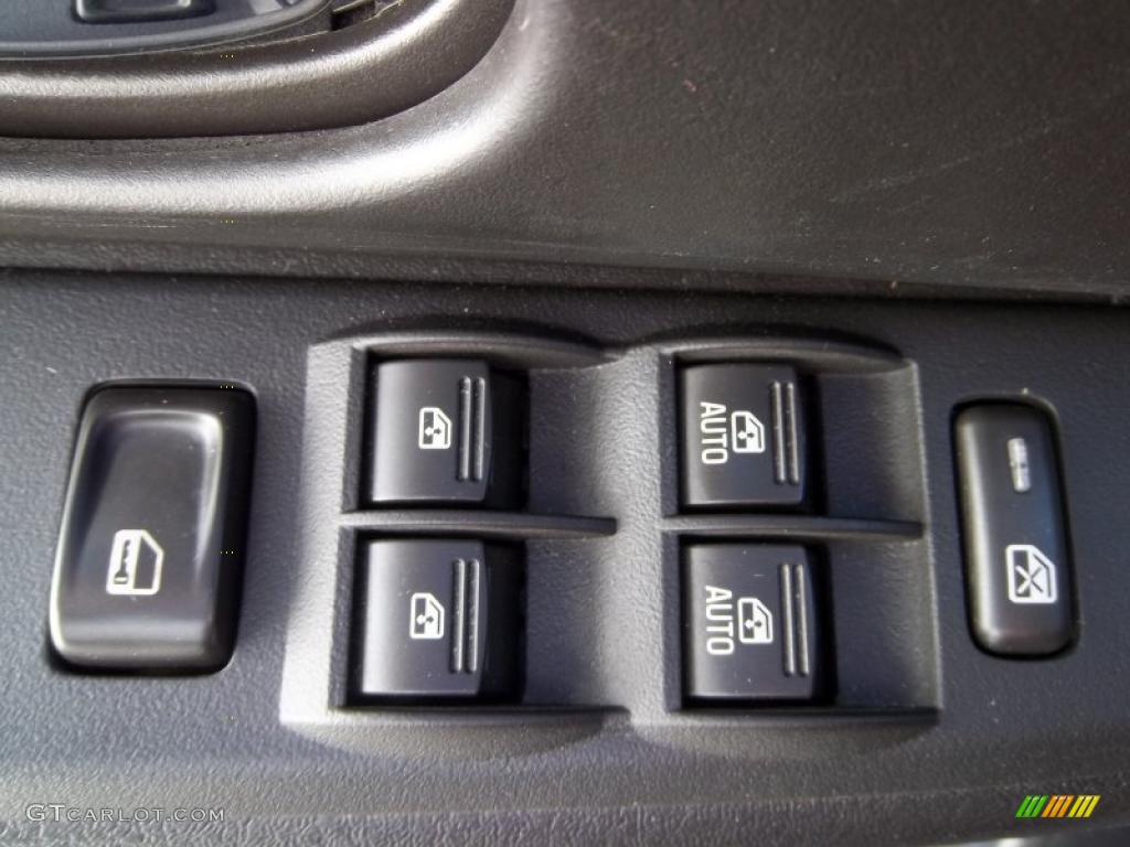 2008 GMC Envoy SLE Controls Photo #40469855