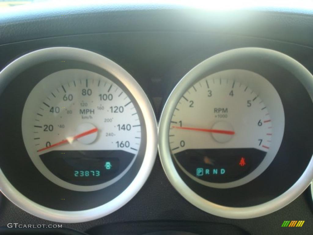 2007 Dodge Magnum R/T Gauges Photo #40470519