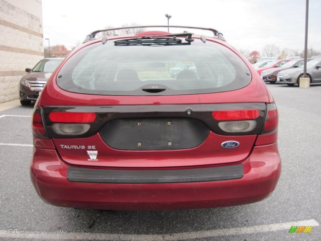 Matador Red Metallic 2003 Ford Taurus SE Wagon Exterior Photo #40470543