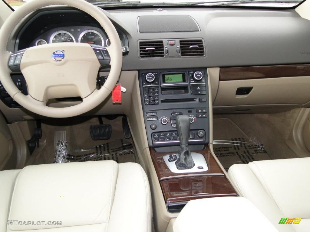 2011 Volvo XC90 3.2 Beige Dashboard Photo #40472791