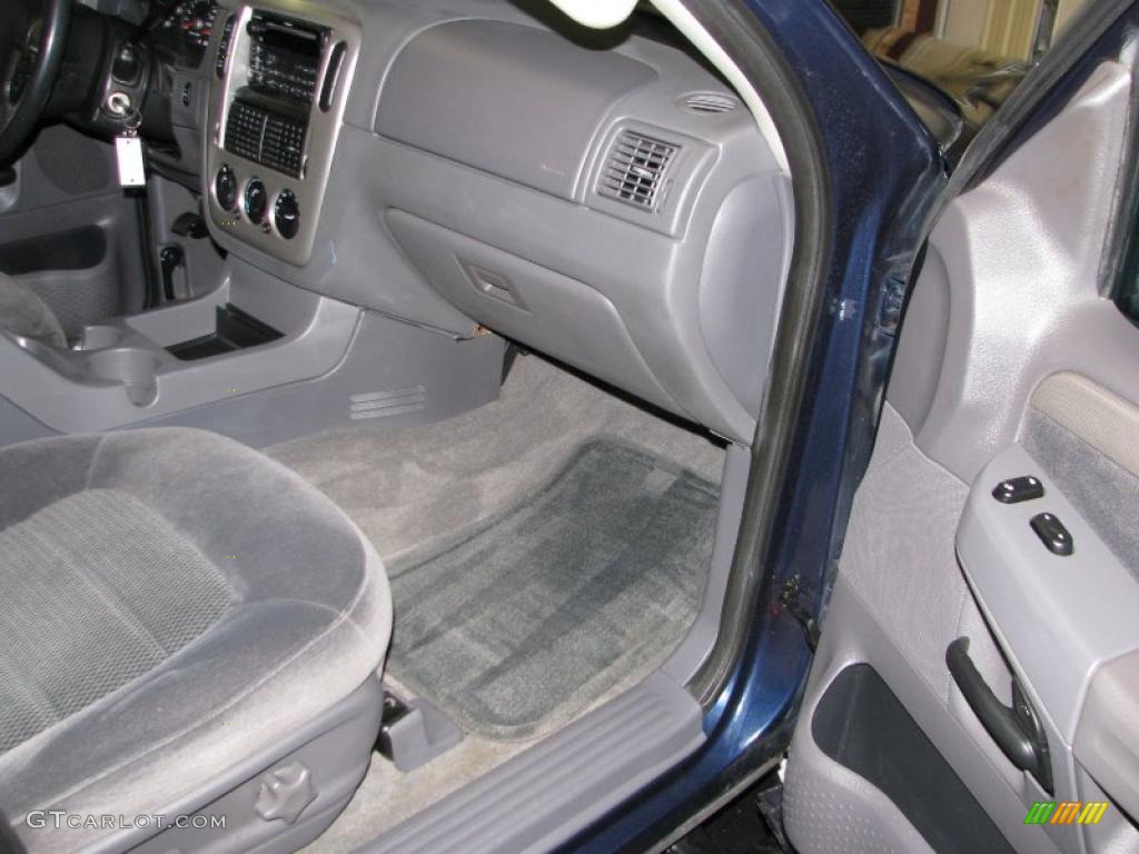 2003 Explorer XLT 4x4 - True Blue Metallic / Graphite Grey photo #9