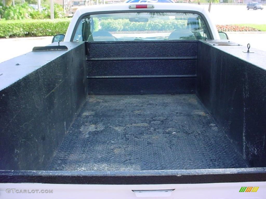 2004 F250 Super Duty XL Regular Cab Chassis - Oxford White / Medium Flint photo #8