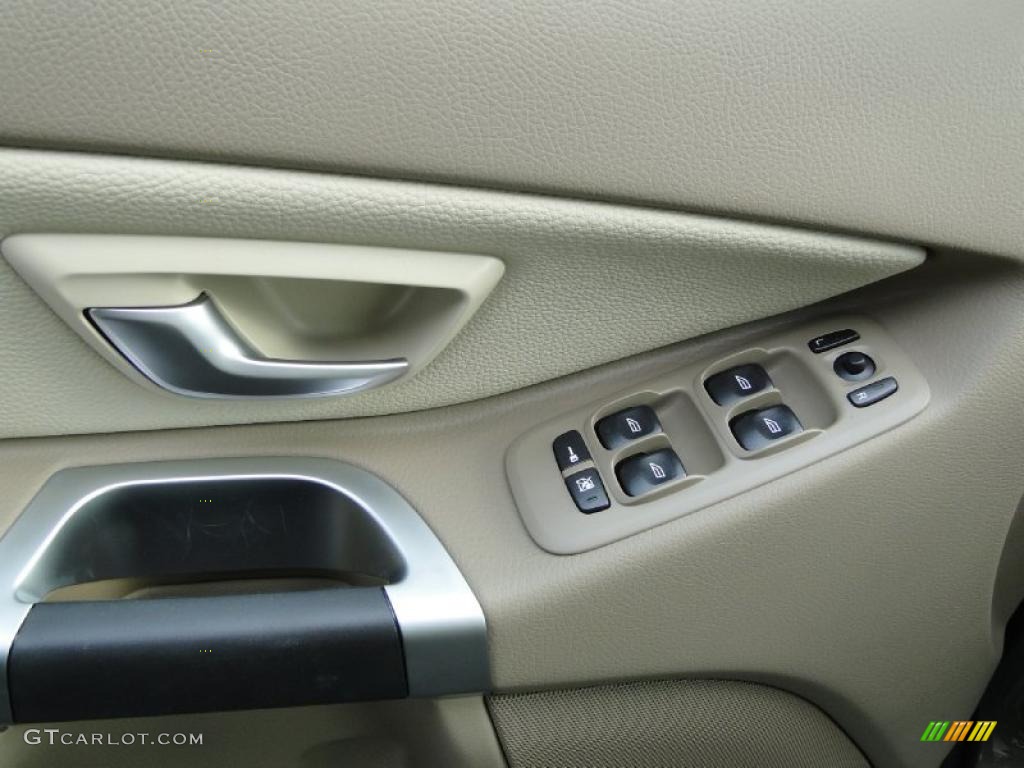 2011 Volvo XC90 3.2 AWD Controls Photo #40473905