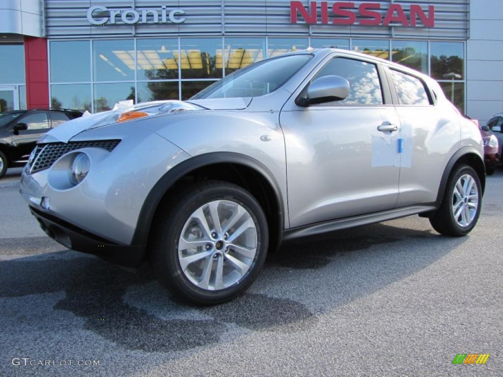 2011 Juke SL - Chrome Silver / Black/Silver Trim photo #1