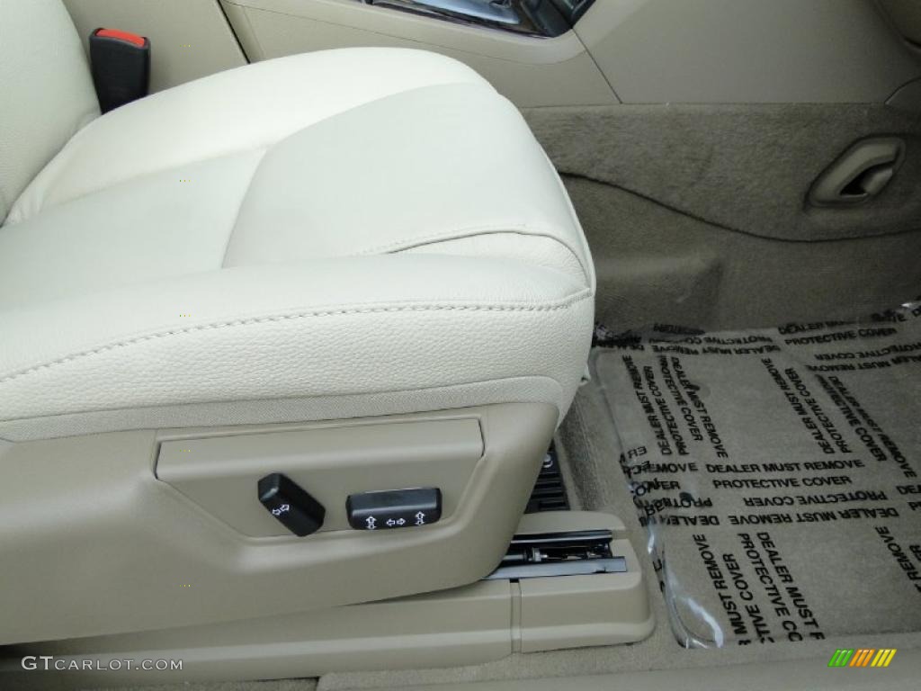 2011 Volvo XC90 3.2 AWD Controls Photo #40473953