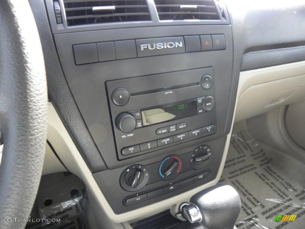 2006 Ford Fusion S Controls Photo #40477725