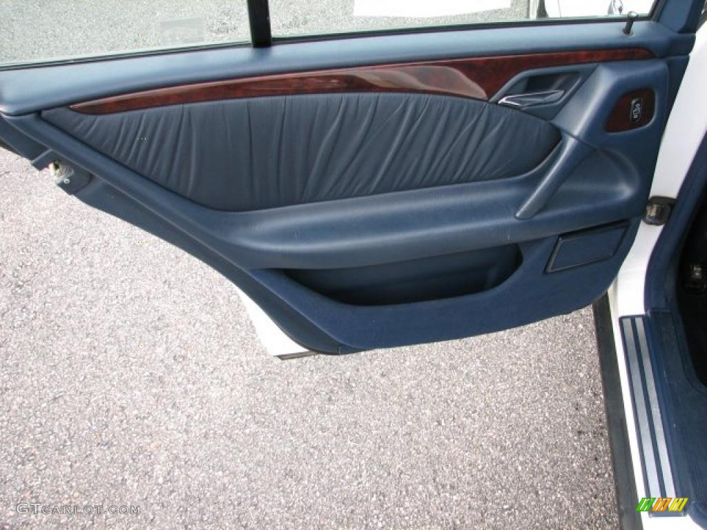 1998 Mercedes-Benz E 320 4Matic Wagon Black Door Panel Photo #40478427