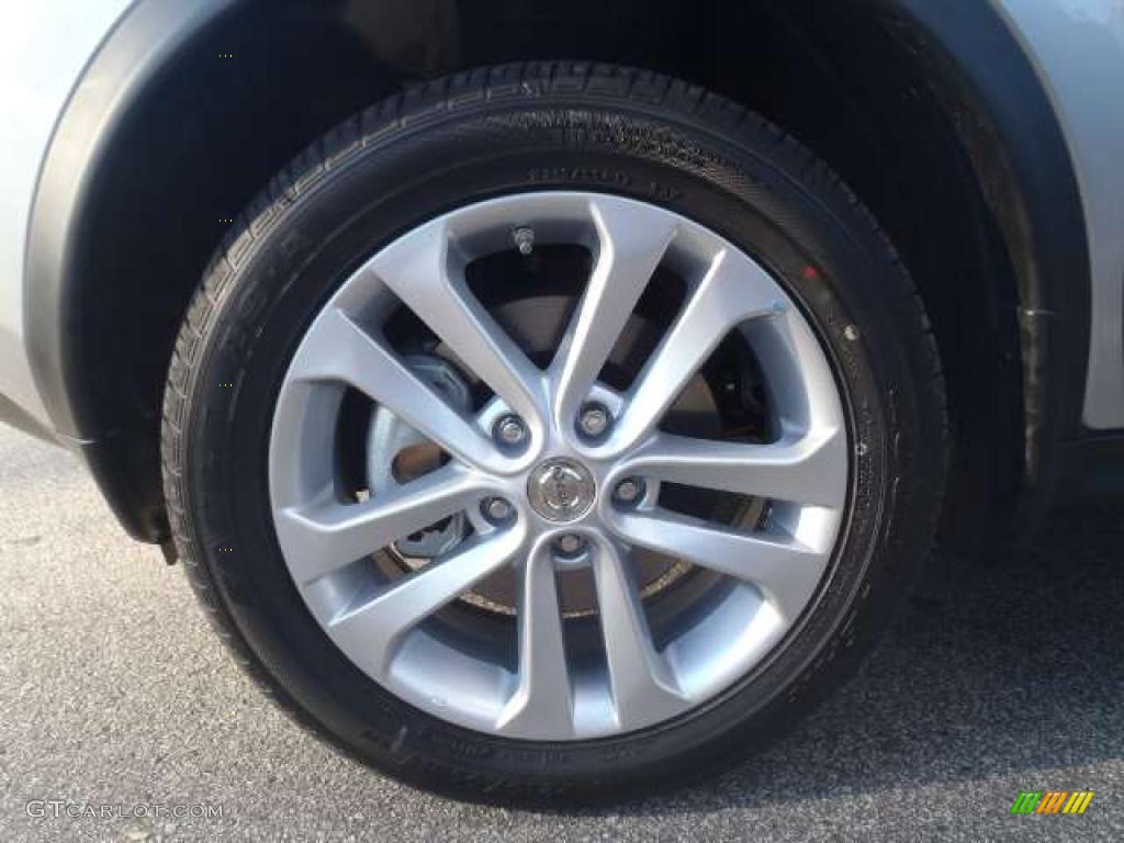 2011 Nissan Juke SL Wheel Photo #40480650