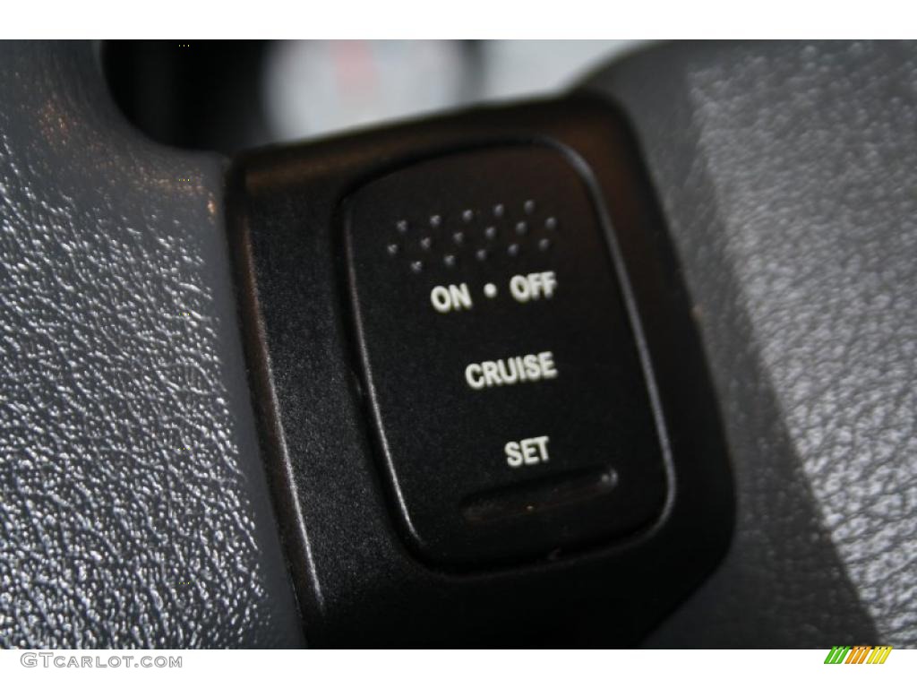 2008 Dodge Ram 1500 SXT Regular Cab 4x4 Controls Photo #40481410