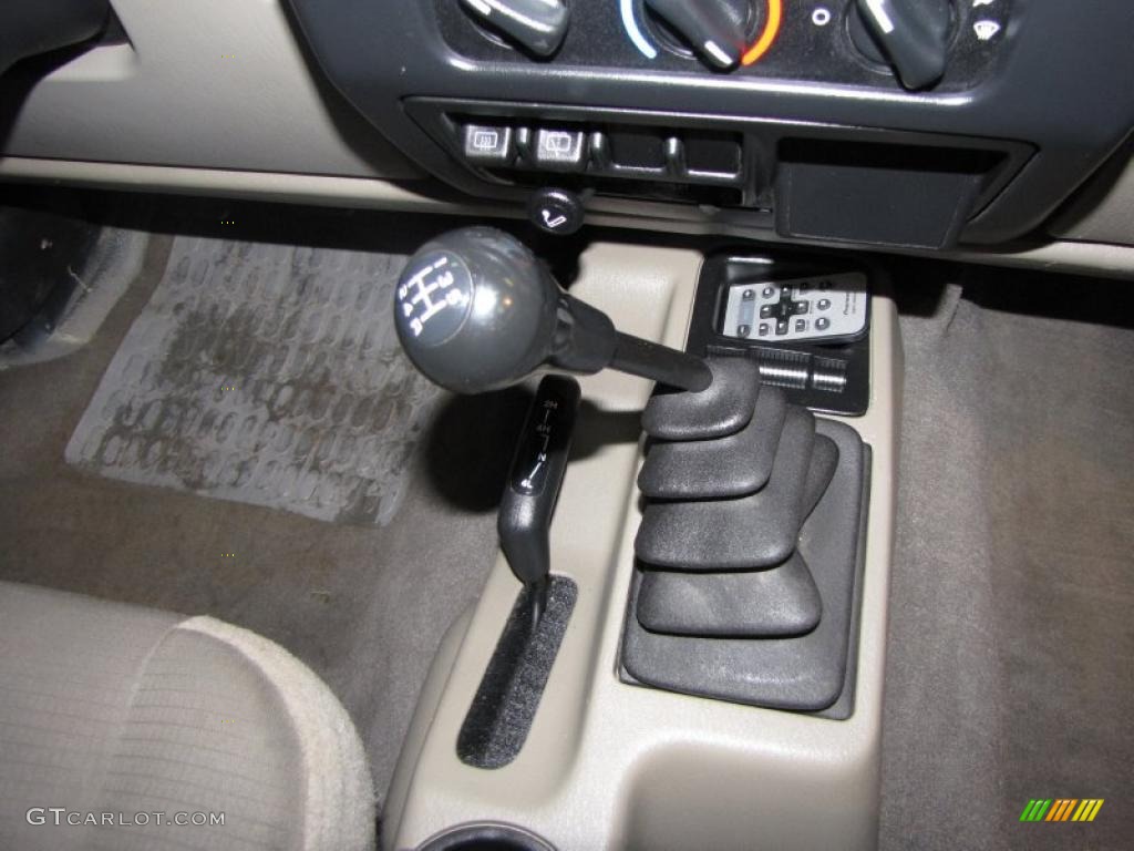 2003 Jeep Wrangler Sahara 4x4 5 Speed Manual Transmission Photo #40481590