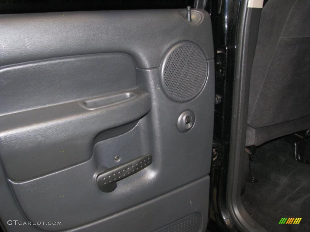 2003 Ram 1500 SLT Quad Cab 4x4 - Black / Dark Slate Gray photo #14
