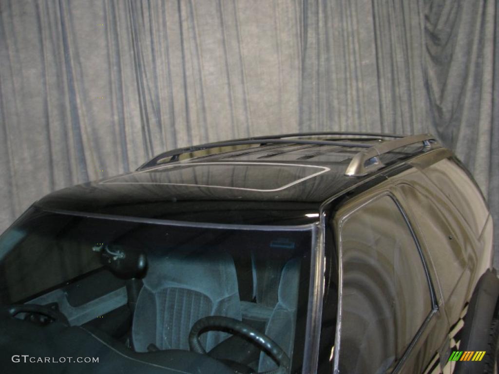 2001 Chevrolet Blazer LS 4x4 Sunroof Photos