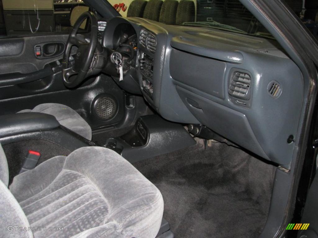 2001 Chevrolet Blazer LS 4x4 Graphite Dashboard Photo #40485522