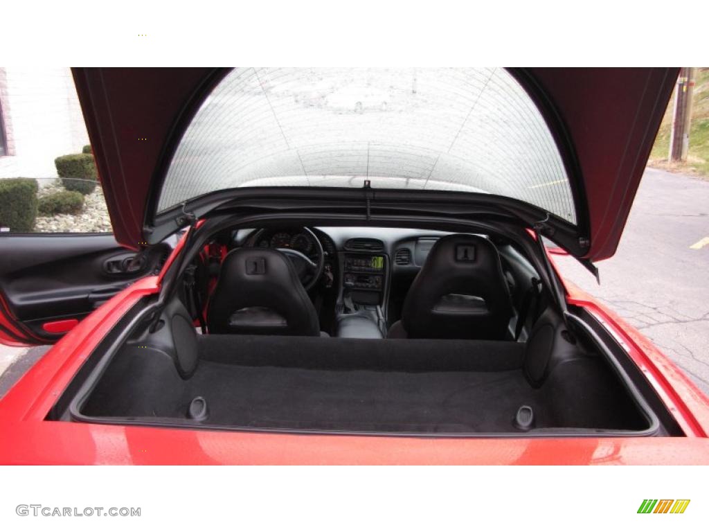 2001 Chevrolet Corvette Coupe Trunk Photo #40485682