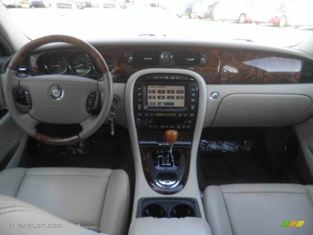 Sand Interior 2004 Jaguar XJ XJ8 Photo #40486014