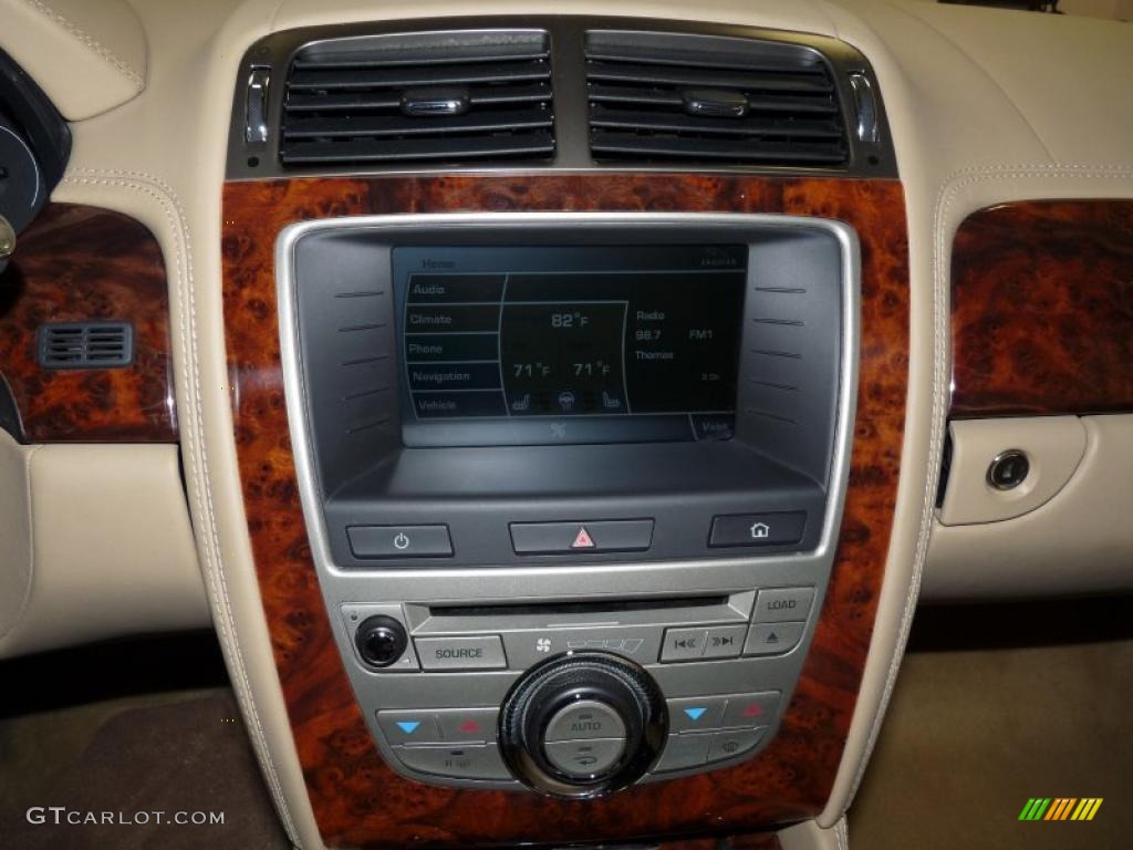 2008 Jaguar XK XK8 Convertible Controls Photo #40487038