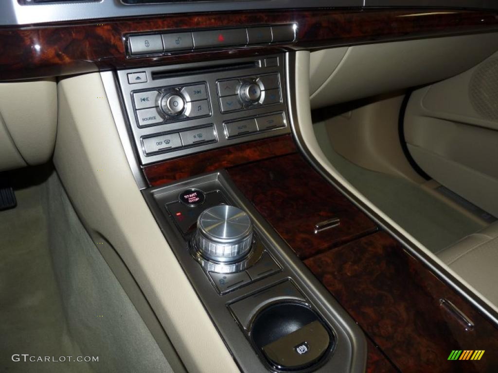 2009 Jaguar XF Premium Luxury Controls Photo #40488726