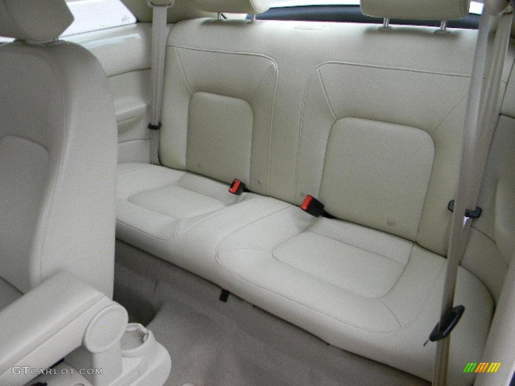 White Interior 2008 Volkswagen New Beetle SE Coupe Photo #40489010