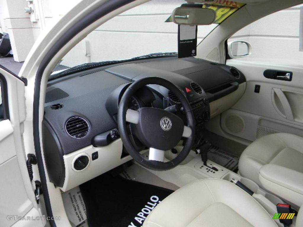 White Interior 2008 Volkswagen New Beetle SE Coupe Photo #40489026
