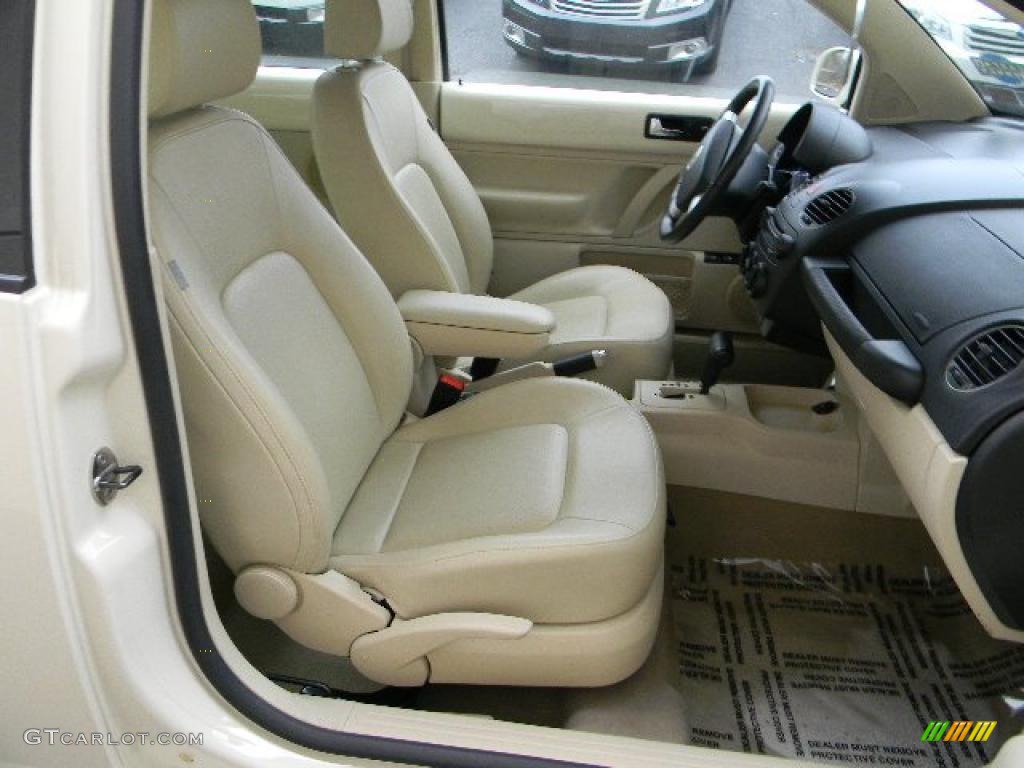 White Interior 2008 Volkswagen New Beetle SE Coupe Photo #40489078