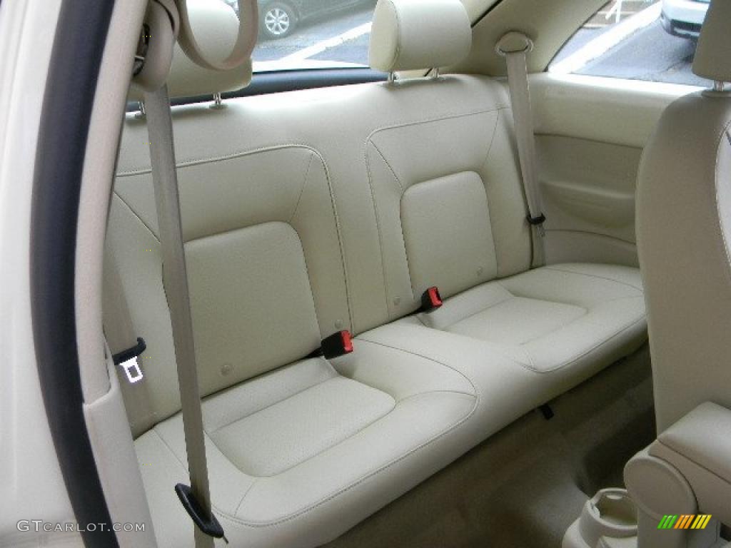 White Interior 2008 Volkswagen New Beetle SE Coupe Photo #40489094