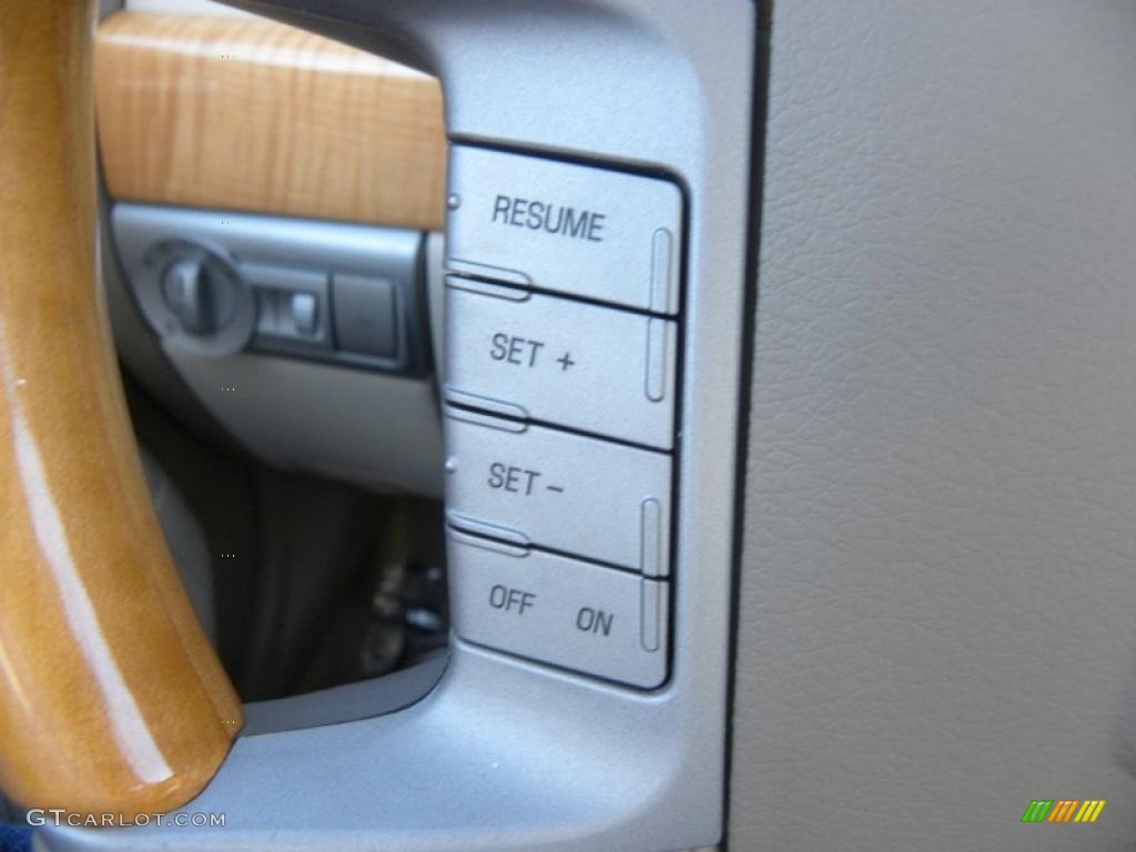 2009 Lincoln MKZ Sedan Controls Photo #40490774